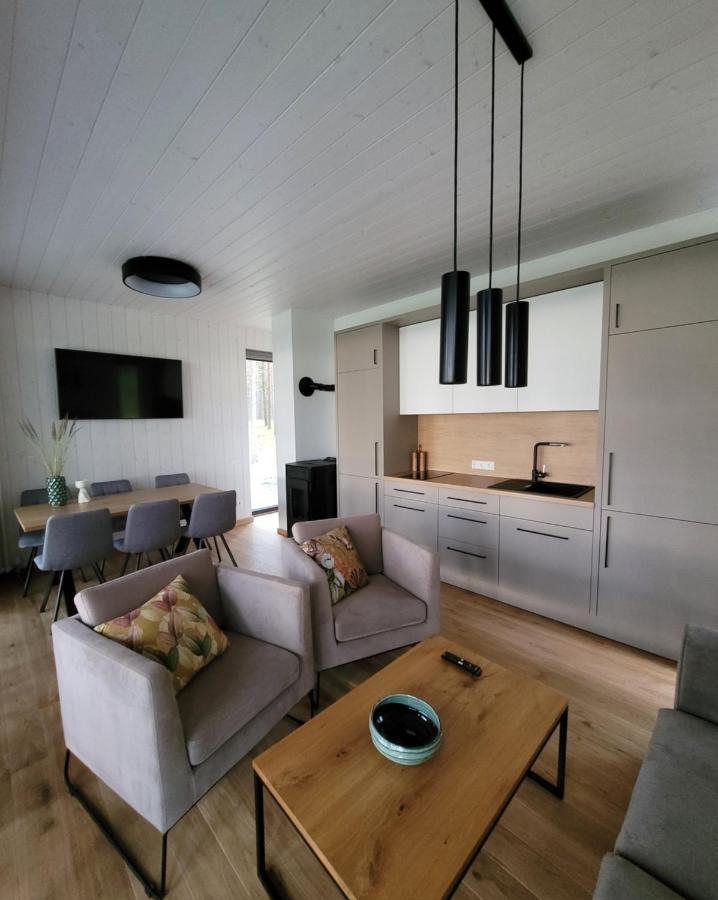 Beach House Trimpas Ungeni Exterior photo