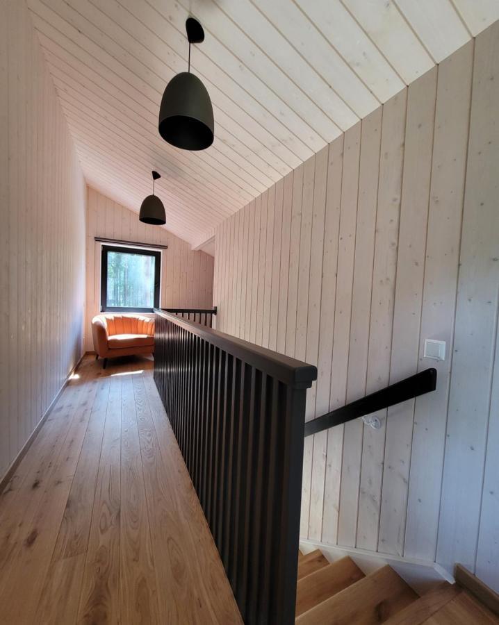 Beach House Trimpas Ungeni Exterior photo